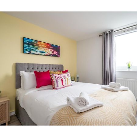 Central Belfast Apartments Jubilee Heights ภายนอก รูปภาพ