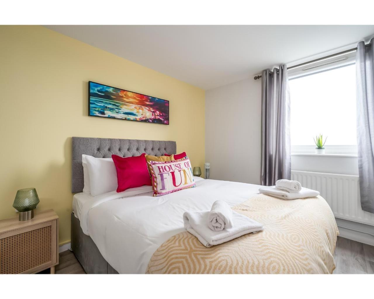 Central Belfast Apartments Jubilee Heights ภายนอก รูปภาพ