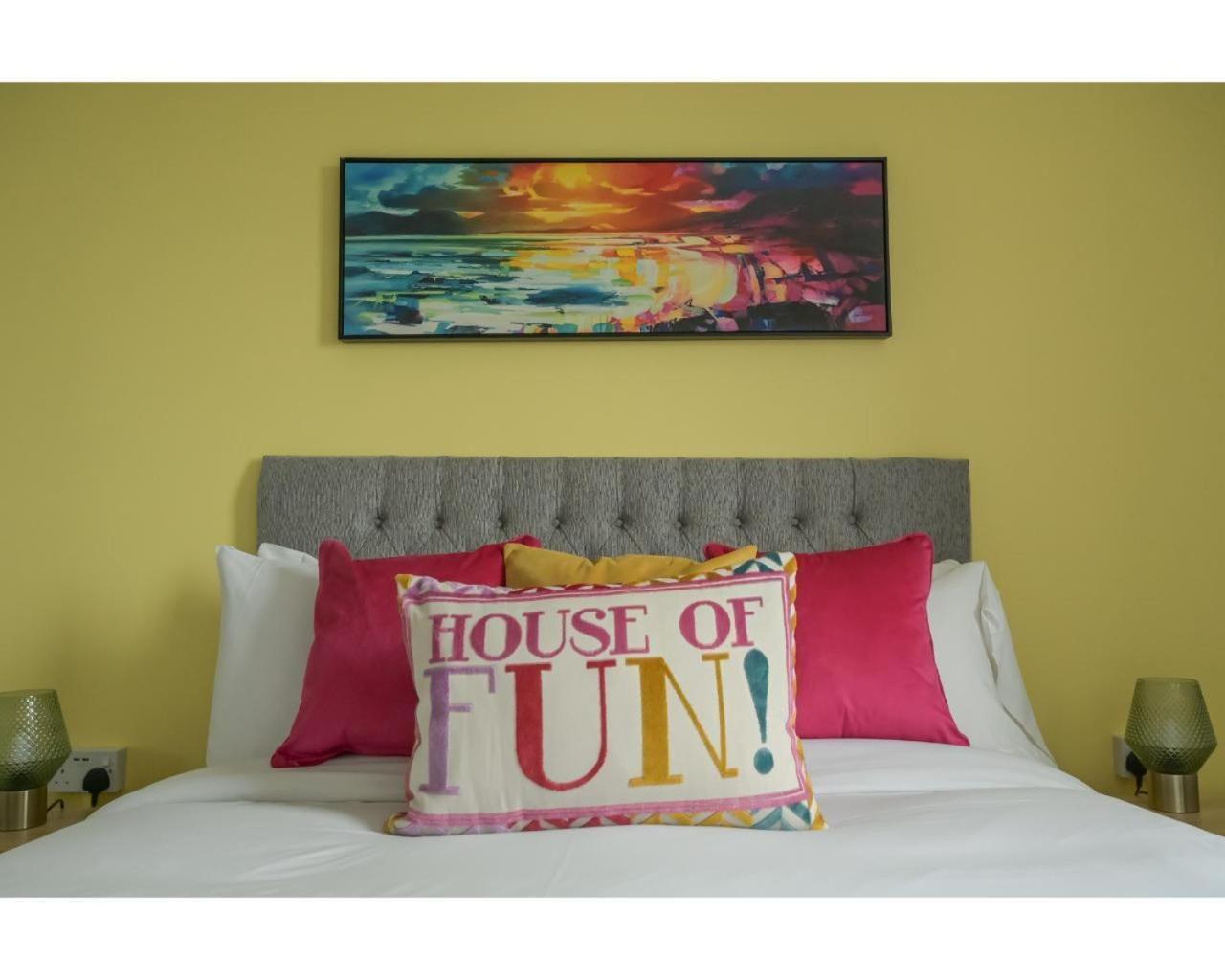 Central Belfast Apartments Jubilee Heights ภายนอก รูปภาพ