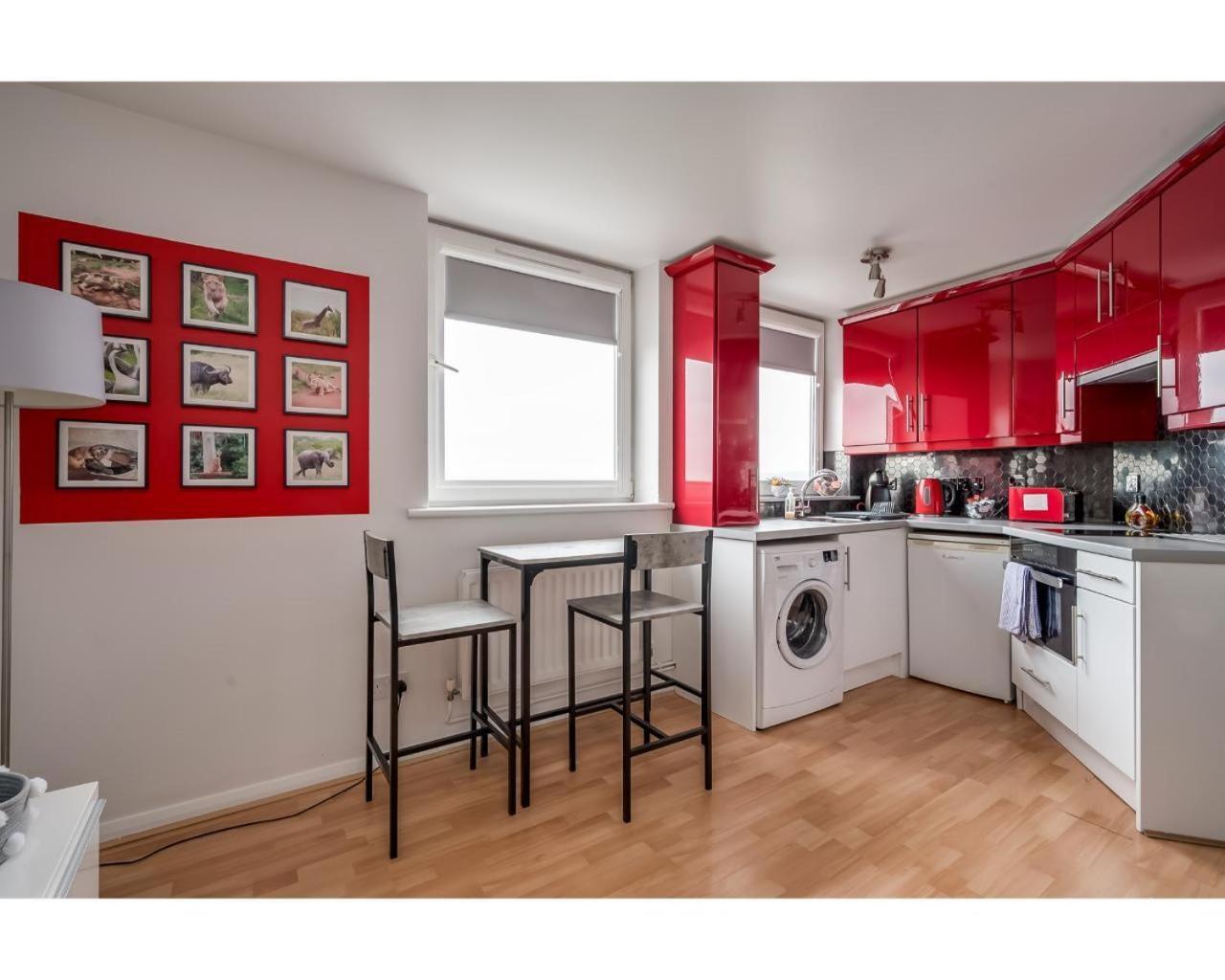 Central Belfast Apartments Jubilee Heights ภายนอก รูปภาพ