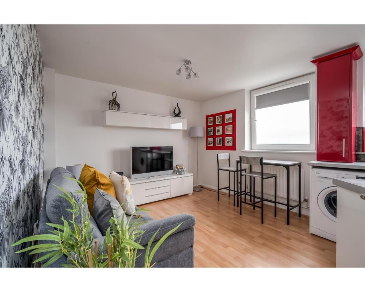 Central Belfast Apartments Jubilee Heights ภายนอก รูปภาพ